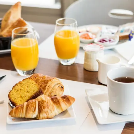 Ξενοδοχείο Campanile & Restaurant / 3*