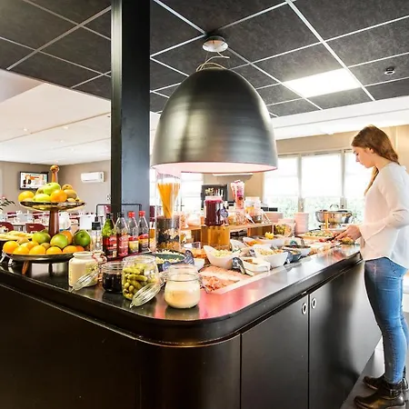 Campanile & Restaurant /