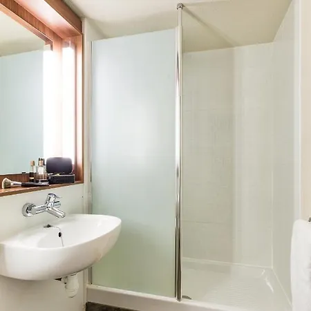 Ξενοδοχείο Campanile & Restaurant / Λιέγη