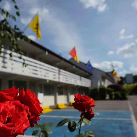 Campanile & Restaurant / Szálloda 3*