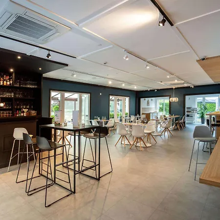 酒店 列日钟楼酒店 3*
