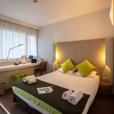 Otel Campanile & Restaurant /