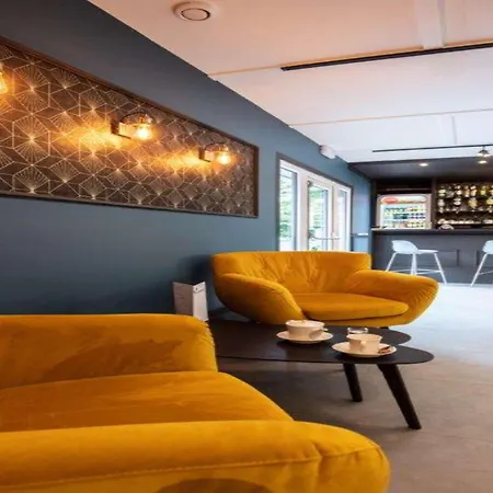 Campanile & Restaurant / Otel Liège