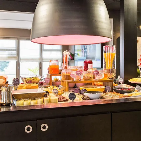 Campanile & Restaurant / Otel 3*