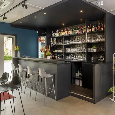 Campanile & Restaurant /