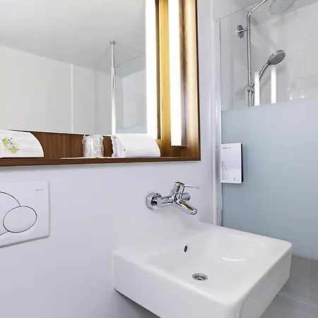 Campanile & Restaurant /