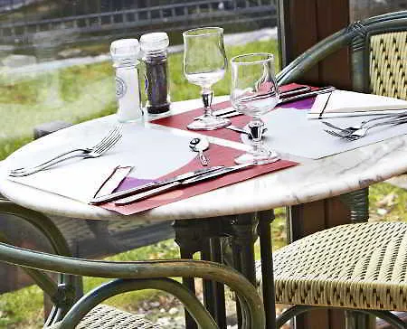 Campanile & Restaurant / Λιέγη