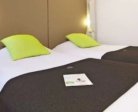 Campanile & Restaurant / Liège