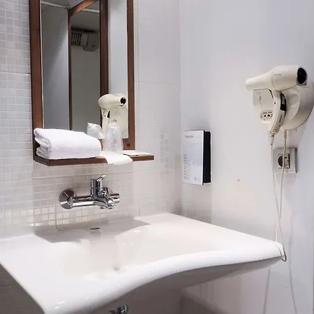 Campanile & Restaurant / 3*