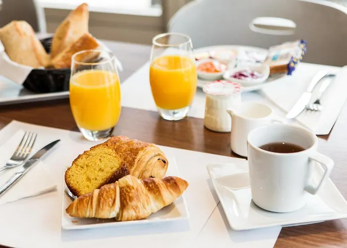 Hotel Campanile & Restaurant / 3*