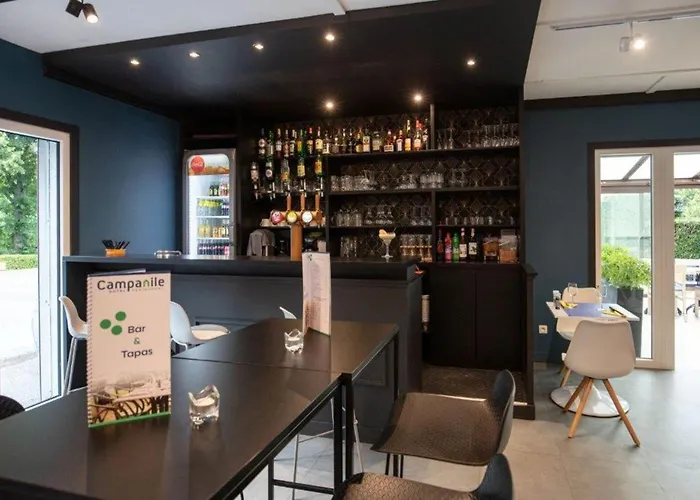 Hotel Campanile & Restaurant / 3*