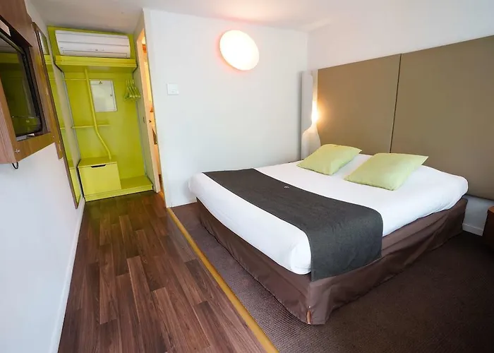 Campanile & Restaurant /