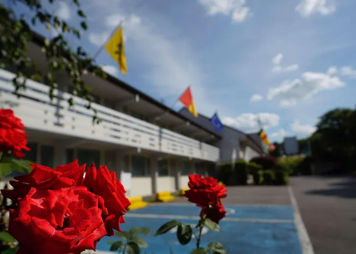 Campanile & Restaurant / Hotel 3*