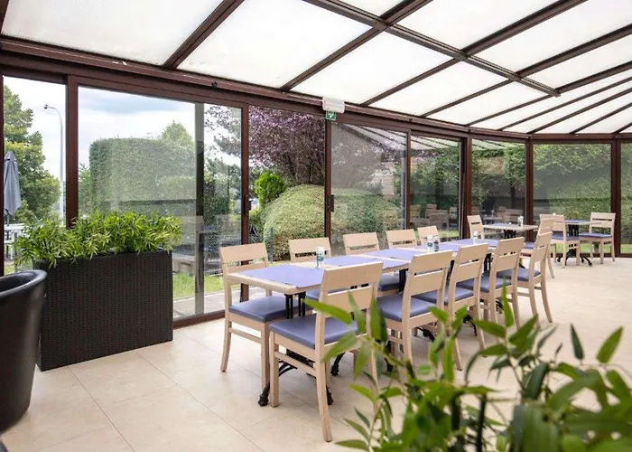 Campanile & Restaurant / Hotel