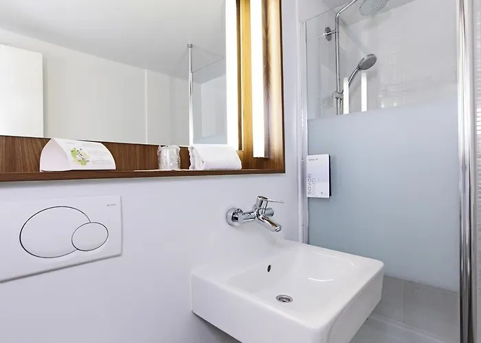 Campanile & Restaurant /