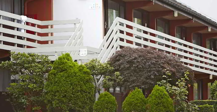 Campanile & Restaurant / Liege